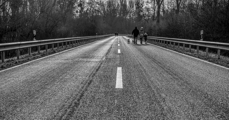 À la campagne : la vérité sur les poussettes « tout-terrain »