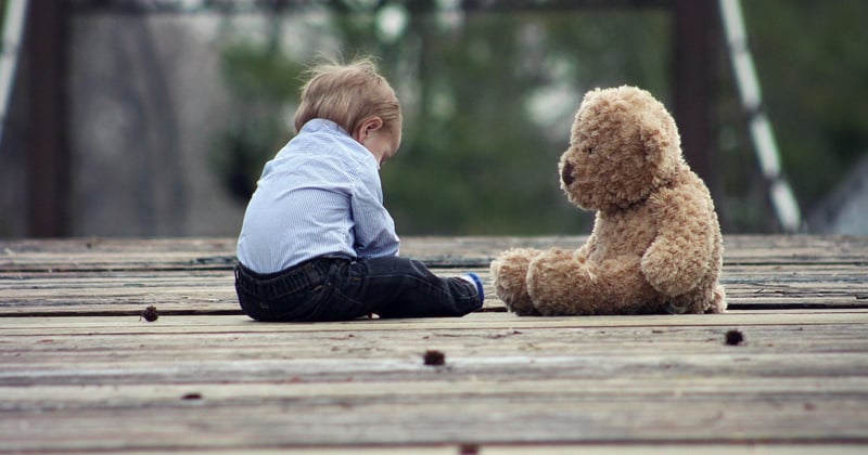 Quels jeux d'éveil choisir selon l'âge de l'enfant : le guide